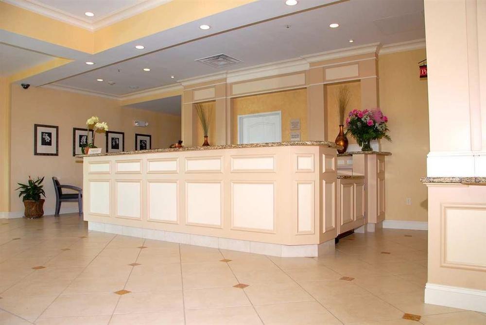 Hilton Garden Inn Riverhead Inreriör bild