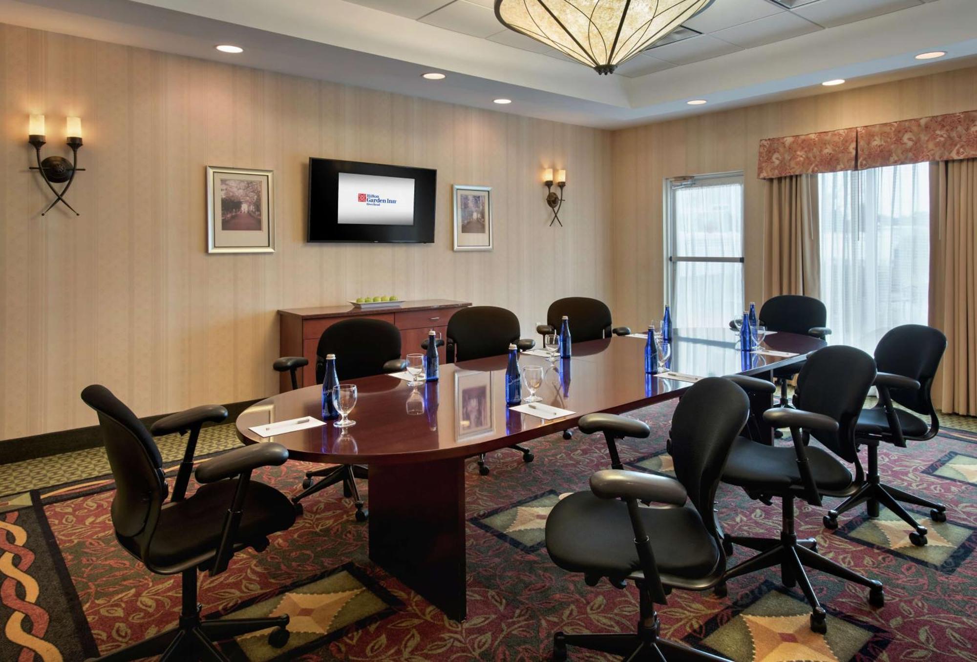 Hilton Garden Inn Riverhead Exteriör bild