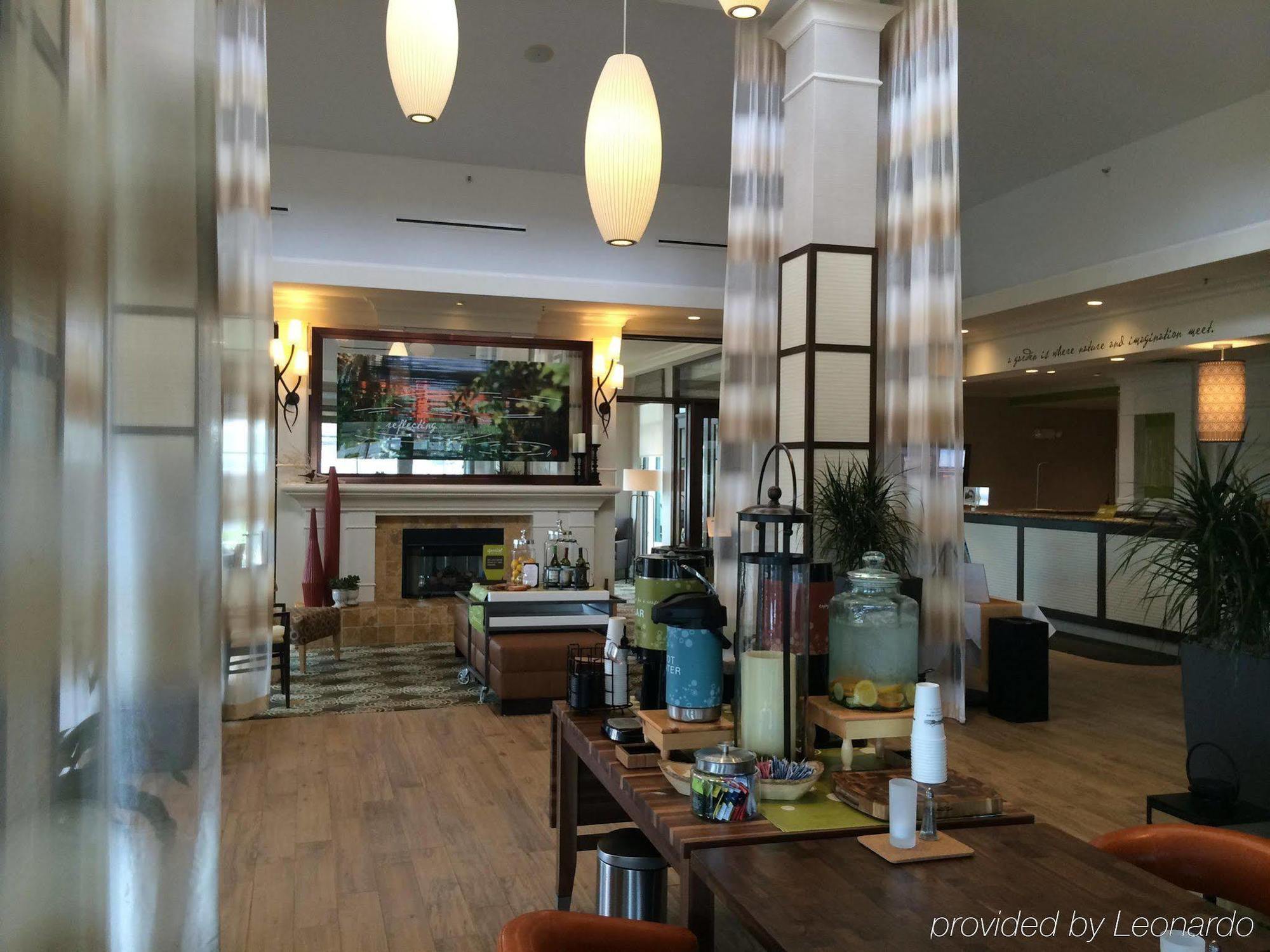 Hilton Garden Inn Riverhead Exteriör bild